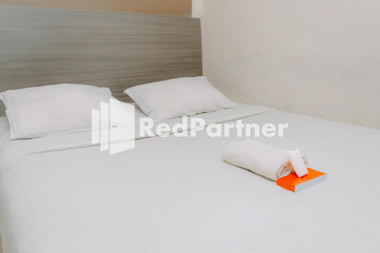 We Stay Residence Redpartner Surabaya Exterior foto
